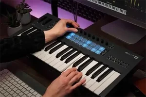 میدی کنترلر Novation FLkey 37