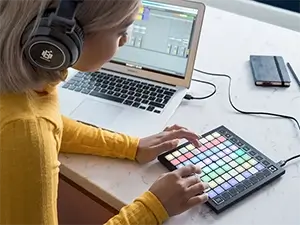 میدی کنترلر نویشن مدل Launchpad Mini MK3