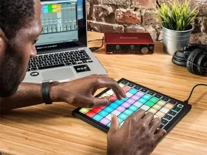 لانچ پد میدی کنترلر Novation Launchpad X