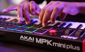 میدی کنترلر آکایی مدل MPK MINI PLUS